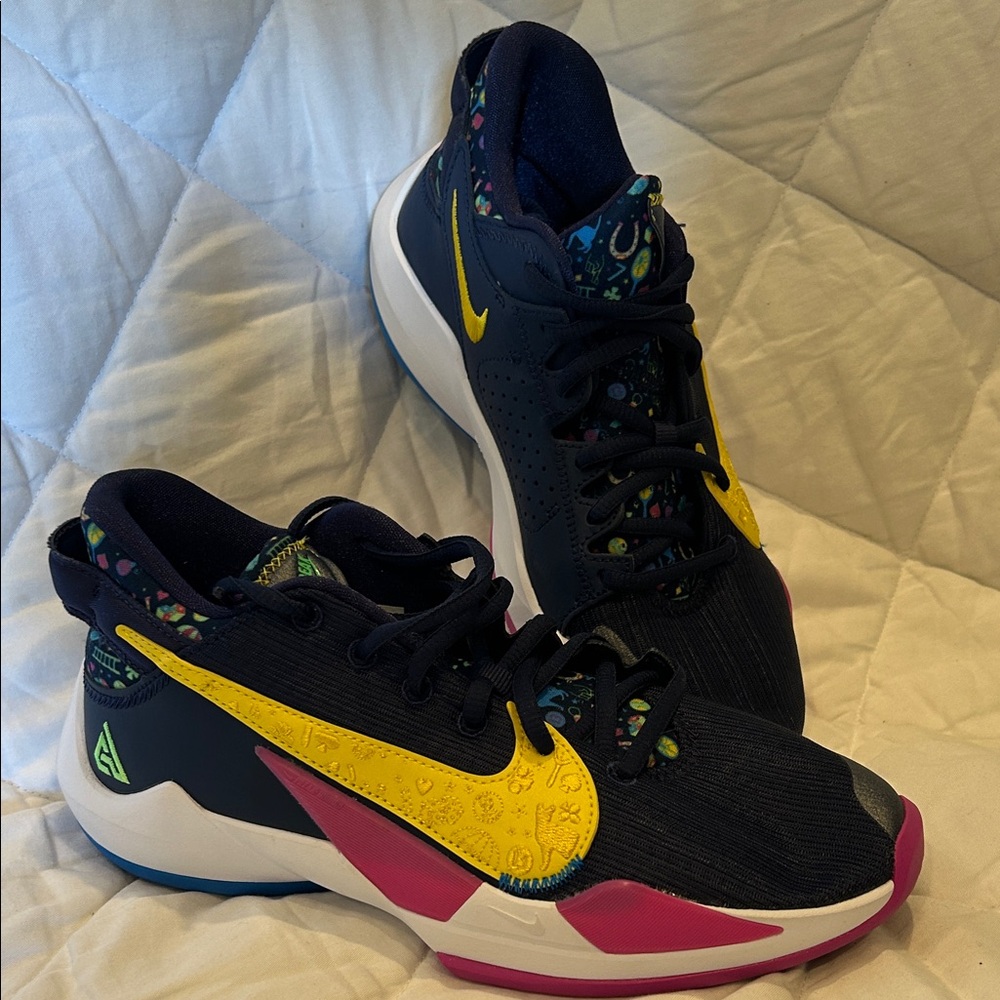 Nike Zoom Freak 2 Giannis Superstitious CT4592-400 Youth Size 6.5Y